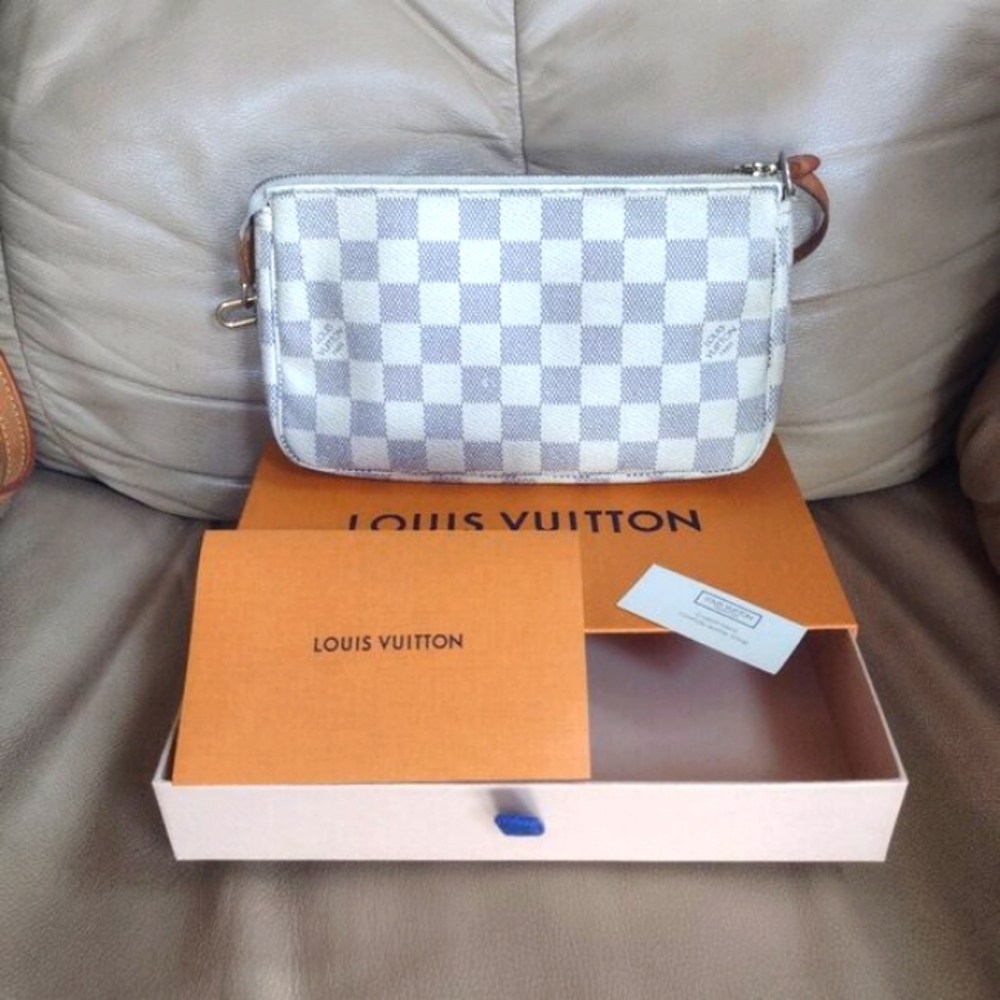 💯% Authentic Louis Vuitton Pochette Accessories in DA - Picture 11 of 11